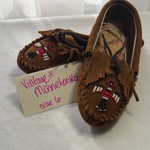 Vintage Minnetonka Brown Suede Beaded Moccasin Flats